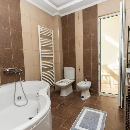 Delmare Kram Vee Thessaloniki