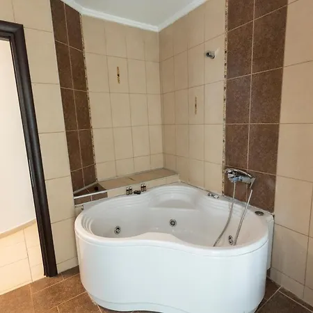 Delmare Kram Vee Thessaloniki